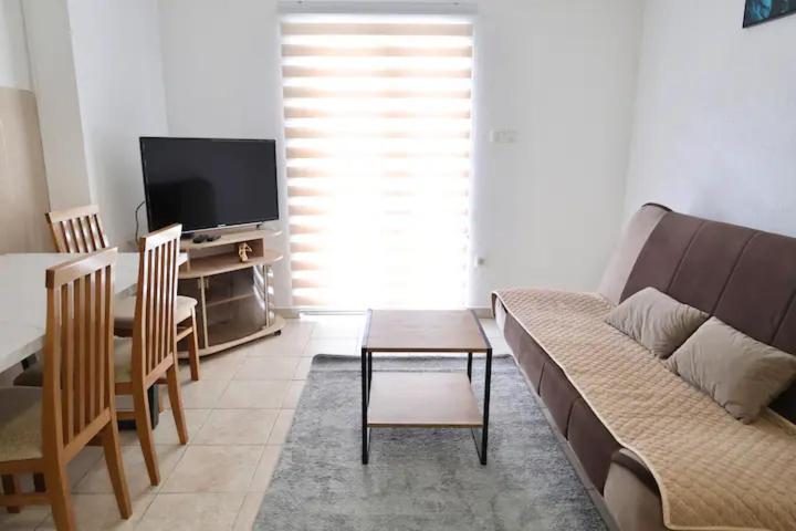 Apartments R&M ティヴァト エクステリア 写真