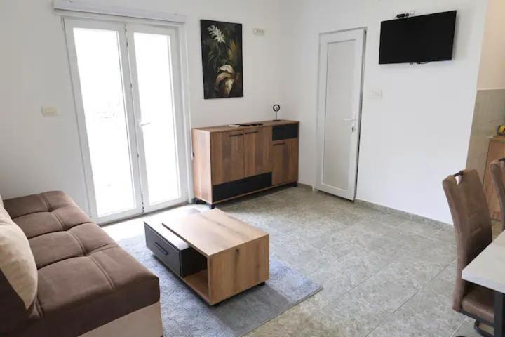 Apartments R&M ティヴァト エクステリア 写真