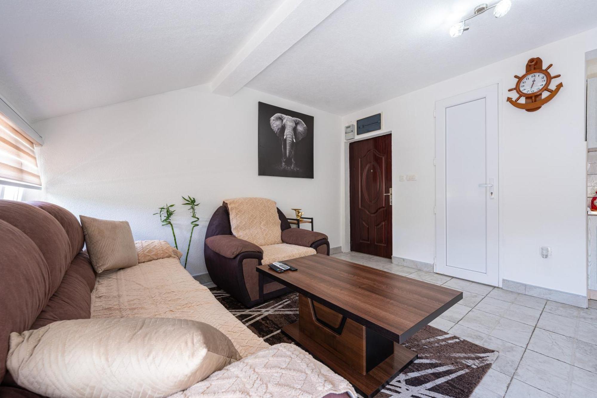 Apartments R&M ティヴァト 部屋 写真